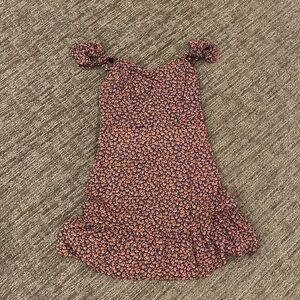 Sundress rust red color and navy blue size medium but I think it fits more small